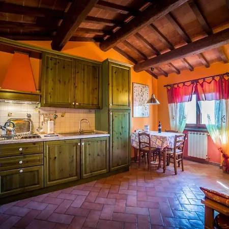 Alloggio per agriturismo Fattoria Montalbano *